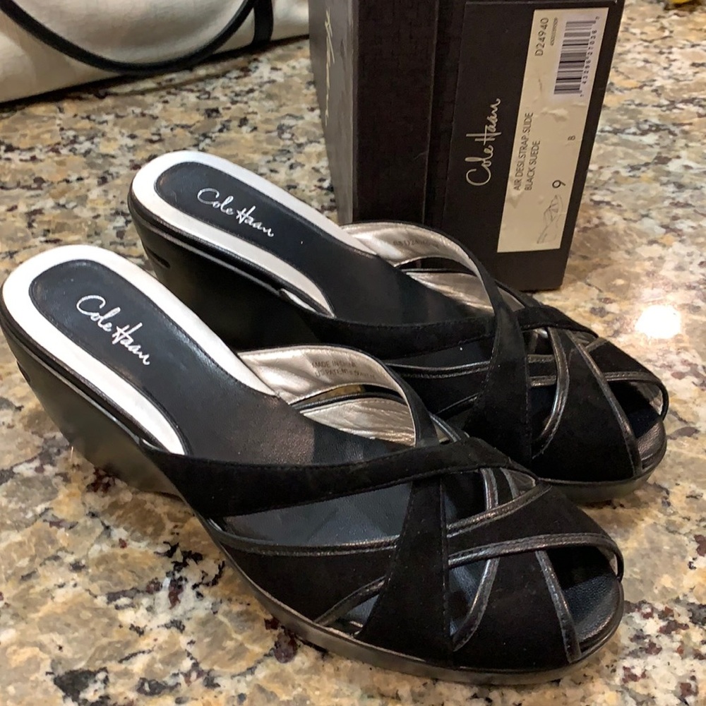 Cole Haan slip on mule gorgeous comfortable dress shoe. Blk suede sz 9. 3in heel